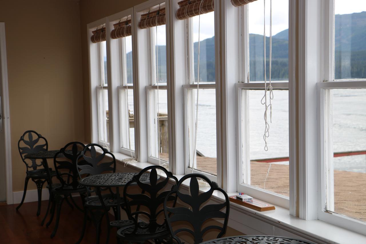 Nimpkish Hotel Alert Bay ภายนอก รูปภาพ